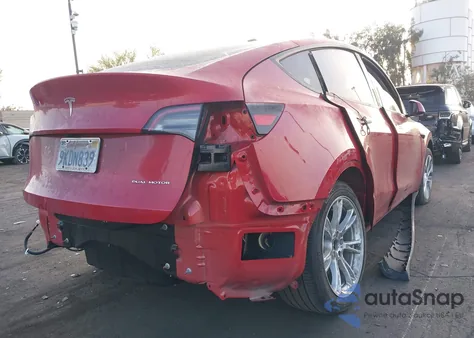 2023 Tesla Model Y Awd/Long Range Dual Motor All-Wheel Drive z USA, uszkodzony, nr VIN 7SAYGDEE1PA191515